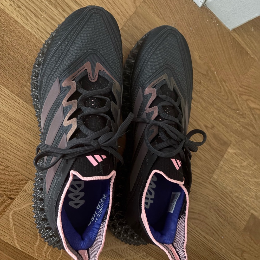Adidas 4DFWD 4 Running shoes women size 7